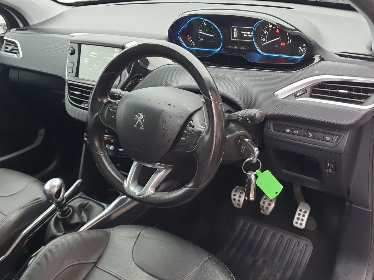 Used Peugeot 2008 2015 for sale - 76586983: Photo 10