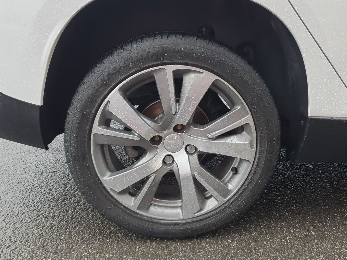 Used Peugeot 2008 2015 for sale - 76586983: Photo 9