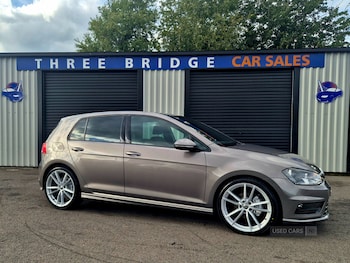 Used Volkswagen Golf 2017 for sale - 76123256: Photo