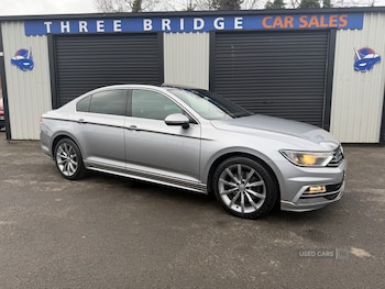 2017 - 2.0 TDI R-Line 4dr DSG [Panoramic Roof]