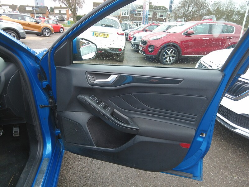 Used Ford Focus 2020 for sale - 77530228: Photo 43