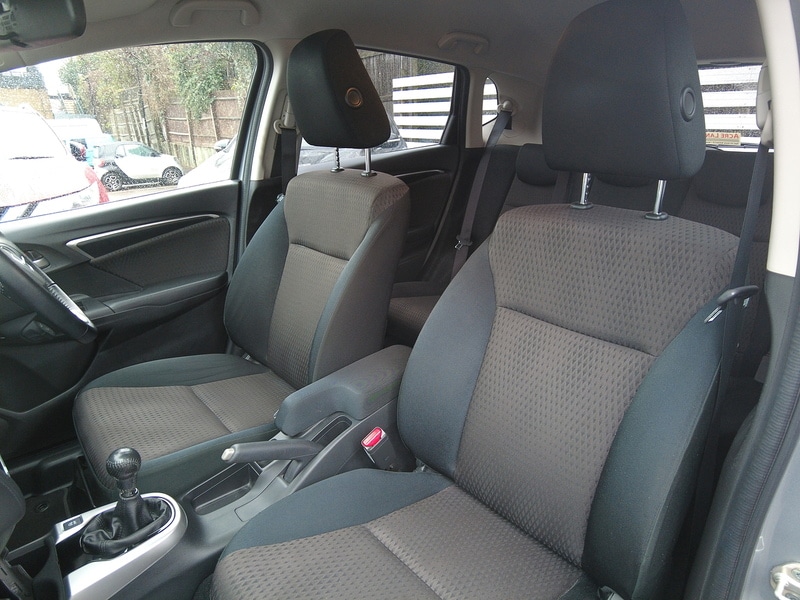 Used Honda Jazz 2018 for sale - 77530235: Photo 13