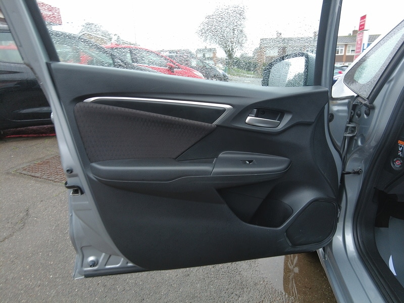 Used Honda Jazz 2018 for sale - 77530235: Photo 48