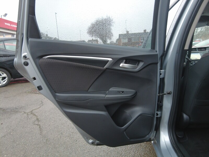 Used Honda Jazz 2018 for sale - 77530235: Photo 50