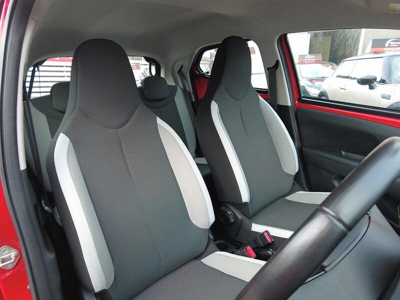 Used Toyota AYGO 2017 for sale - 77530297: Photo 11