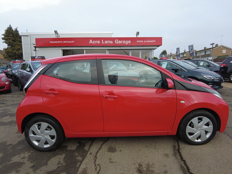 Used Toyota AYGO 2017 for sale - 77530297: Photo 2