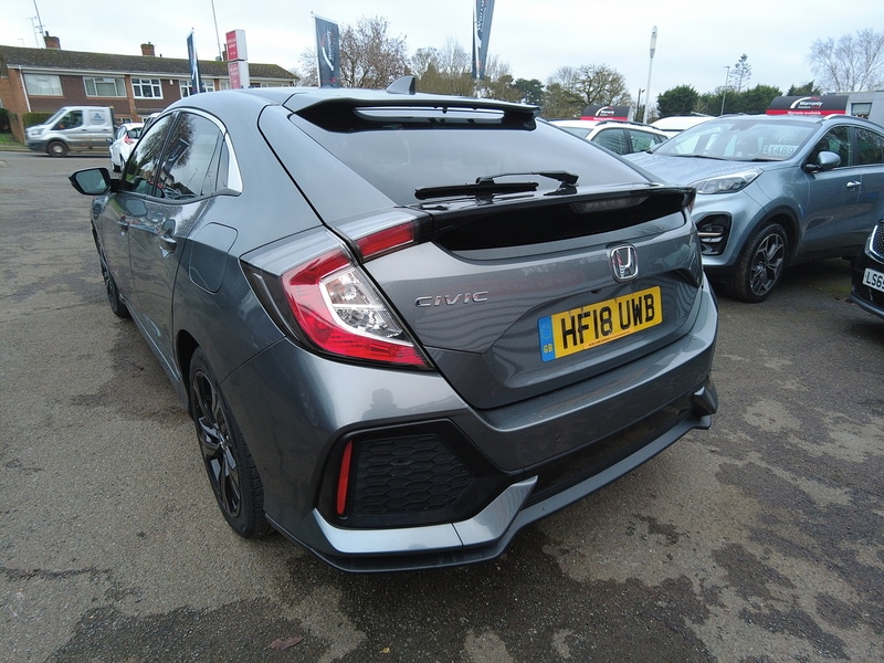 Used Honda Civic 2018 for sale - 77530237: Photo 5