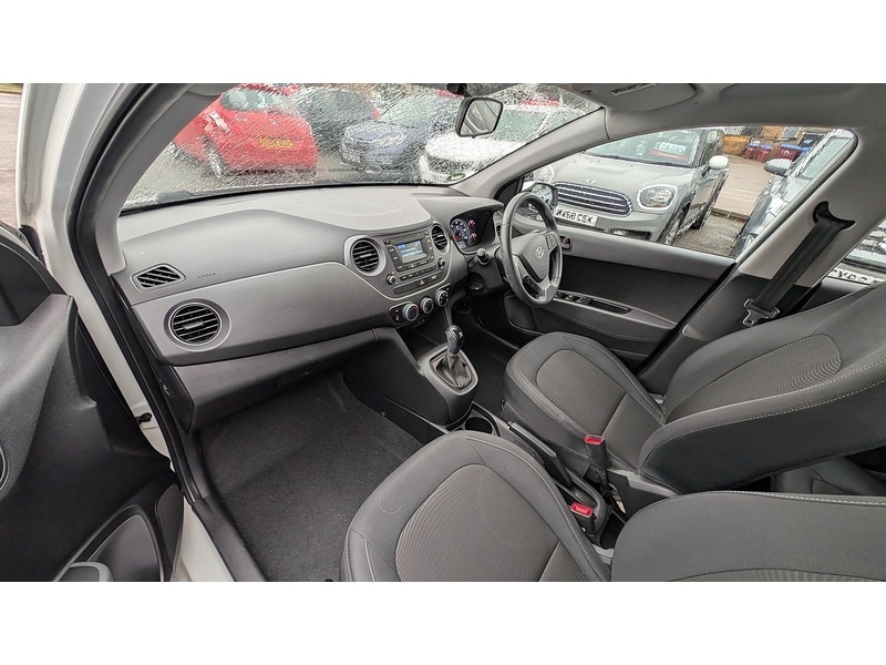 Used Hyundai i10 2018 for sale - 77617852: Photo 11