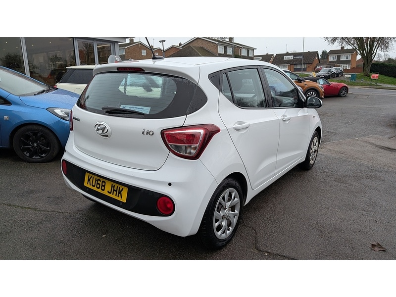 Used Hyundai i10 2018 for sale - 77617852: Photo 4