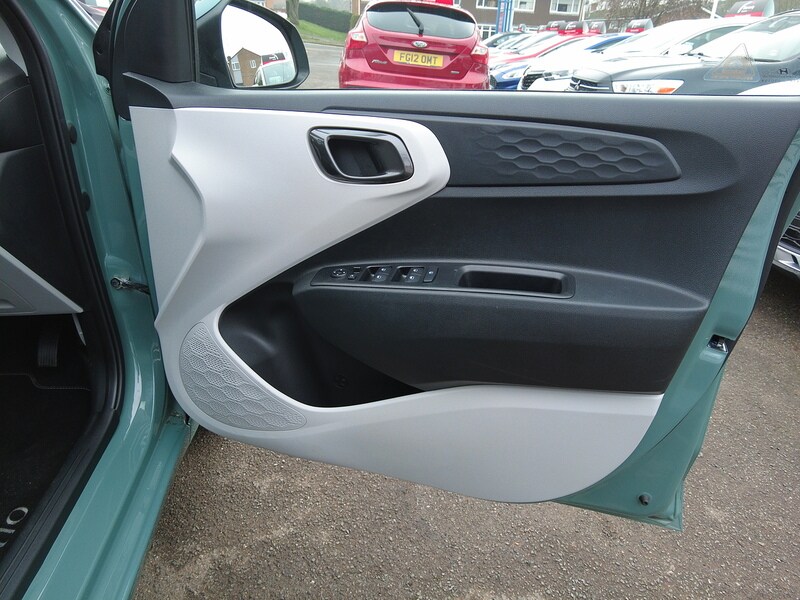 Used Hyundai i10 2024 for sale - 77530281: Photo 48