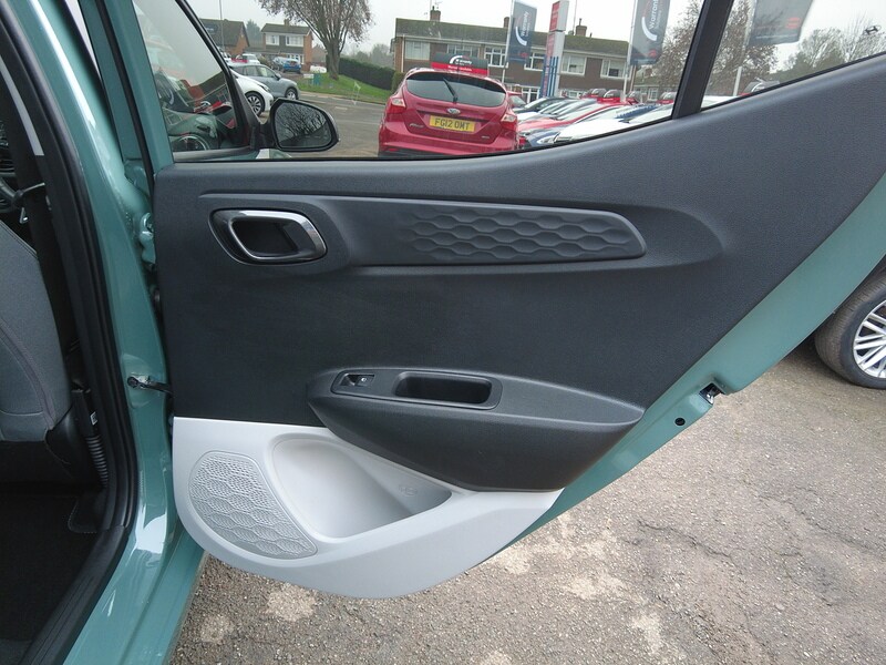 Used Hyundai i10 2024 for sale - 77530281: Photo 50