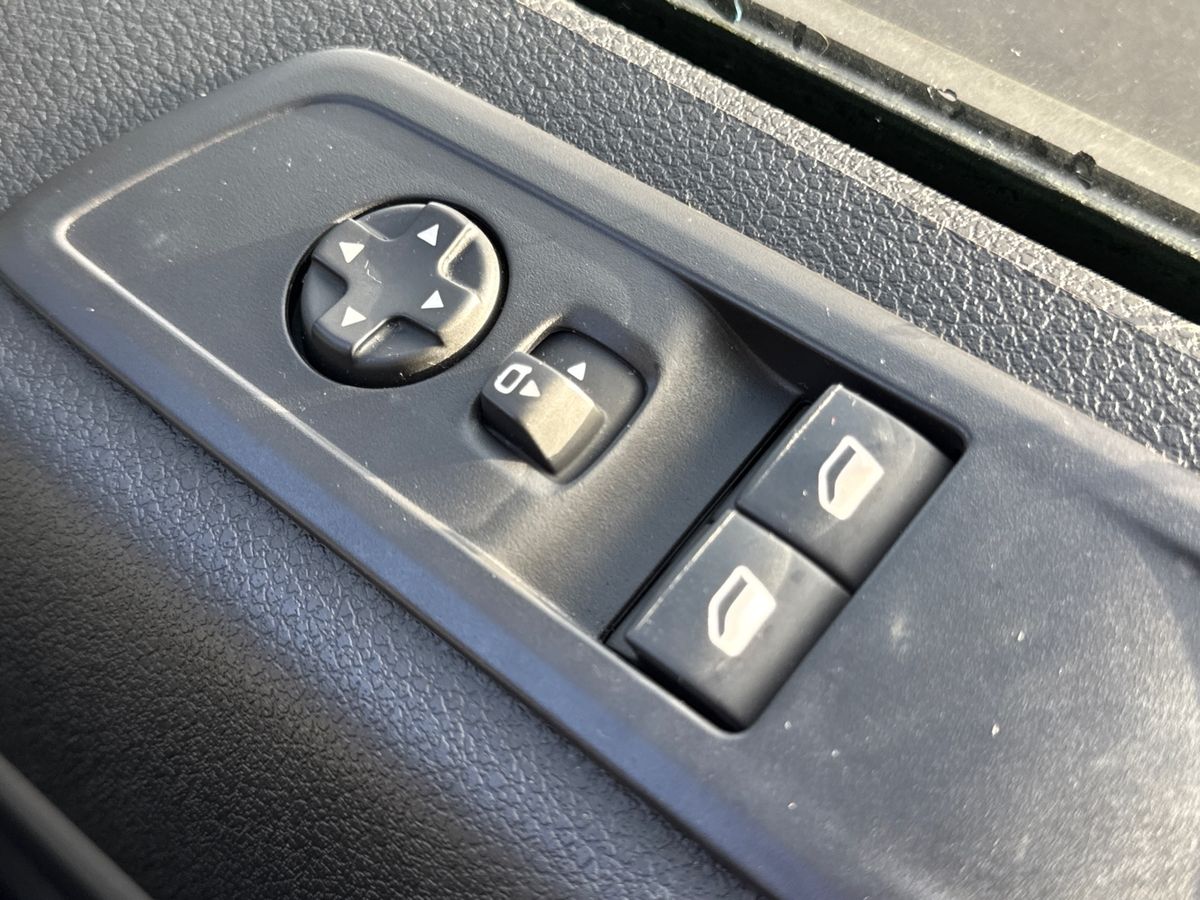 Used Peugeot Traveller 2019 for sale - 76948323: Photo 17