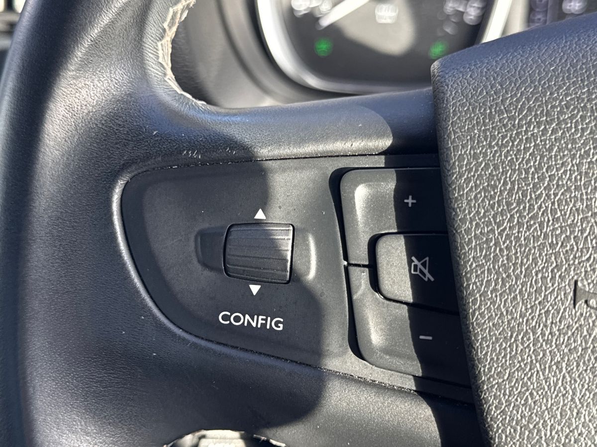 Used Peugeot Traveller 2019 for sale - 76948323: Photo 22