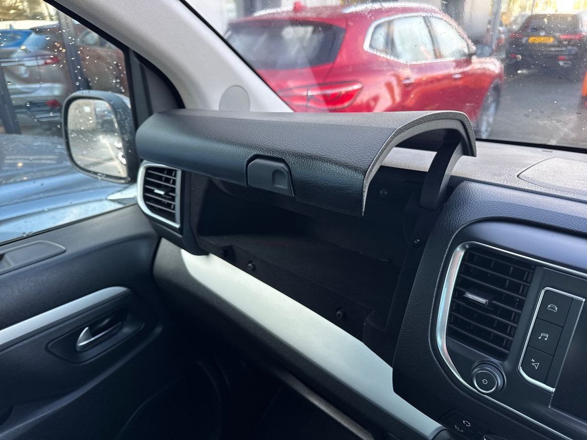 Used Peugeot Traveller 2019 for sale - 76948323: Photo 26