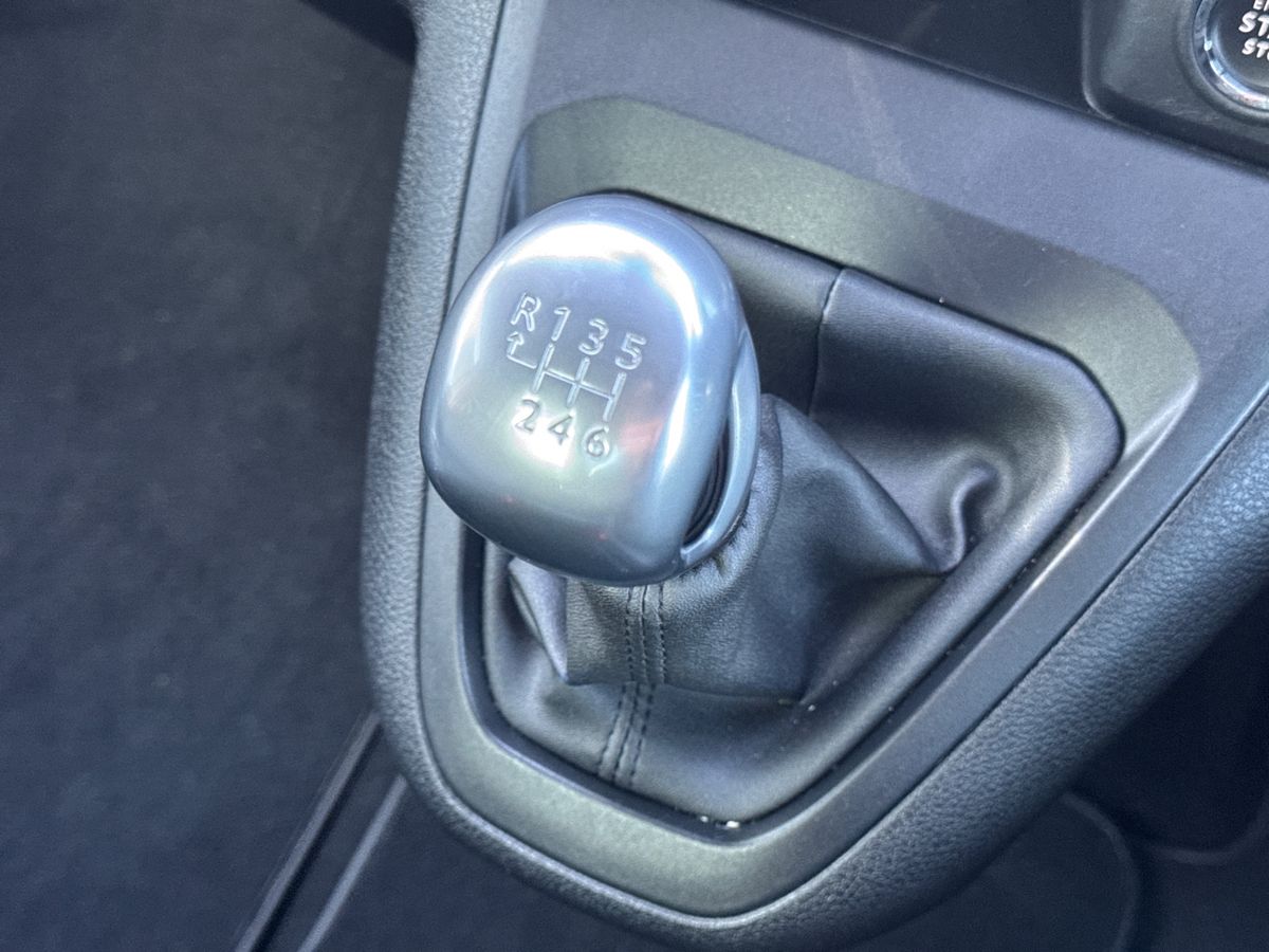 Used Peugeot Traveller 2019 for sale - 76948323: Photo 32