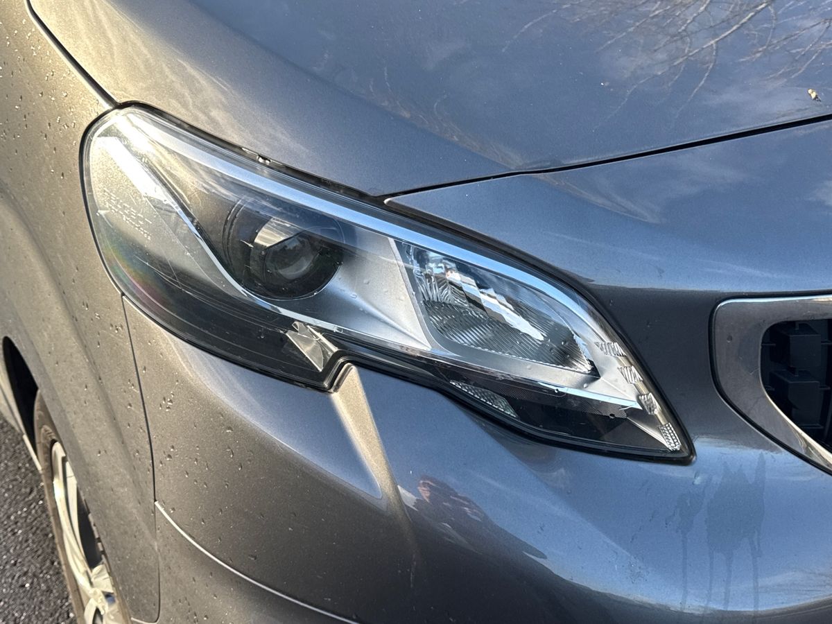 Used Peugeot Traveller 2019 for sale - 76948323: Photo 38