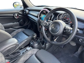 Used MINI Hatch 2018 for sale - 76717433: Photo