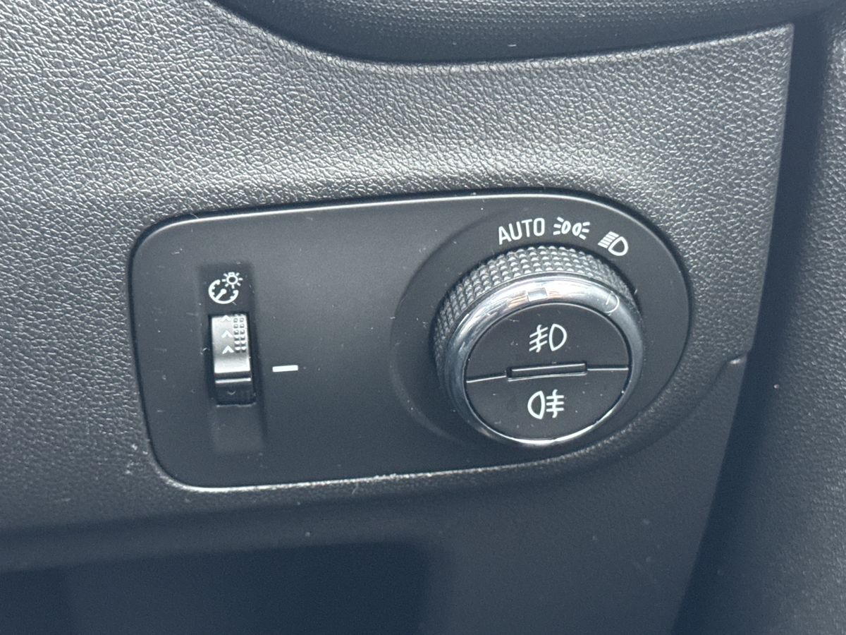 Used Vauxhall Crossland 2023 for sale - 76438127: Photo 35