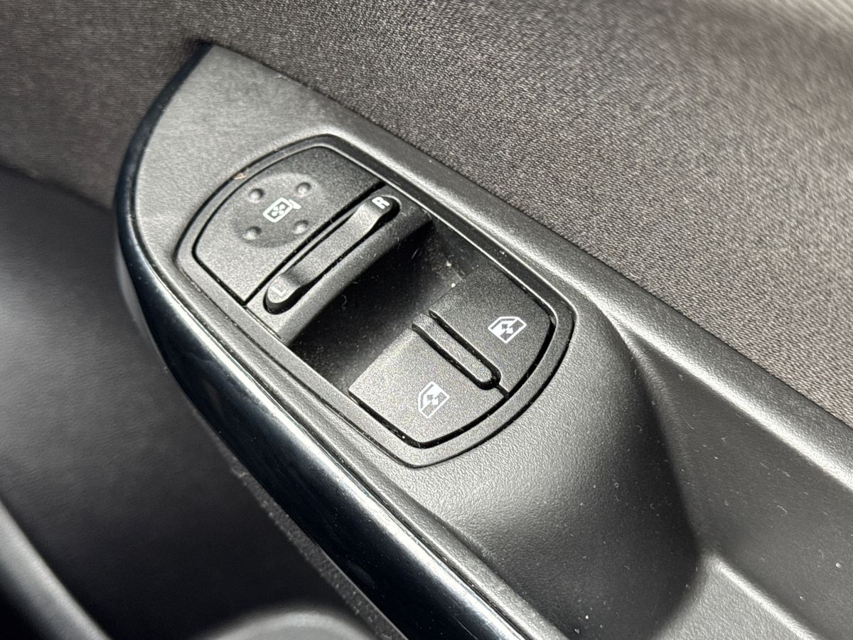 Used Vauxhall Corsa 2018 for sale - 77600430: Photo 17