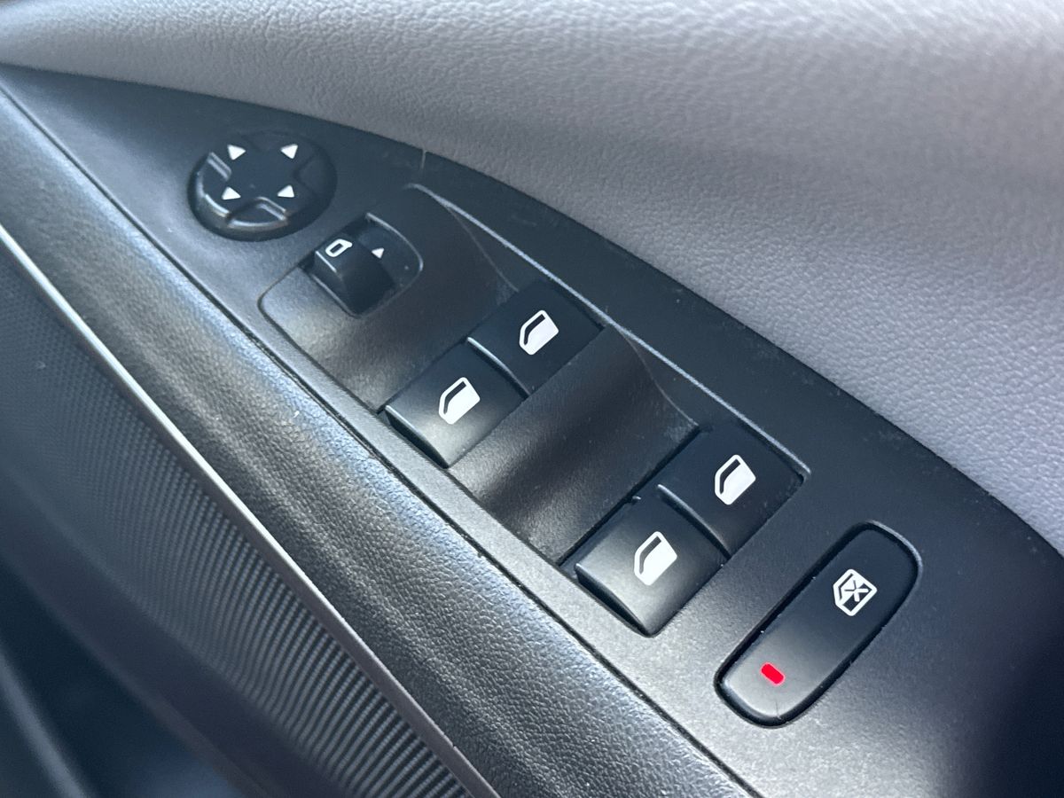 Used Vauxhall Crossland X 2018 for sale - 77106071: Photo 17