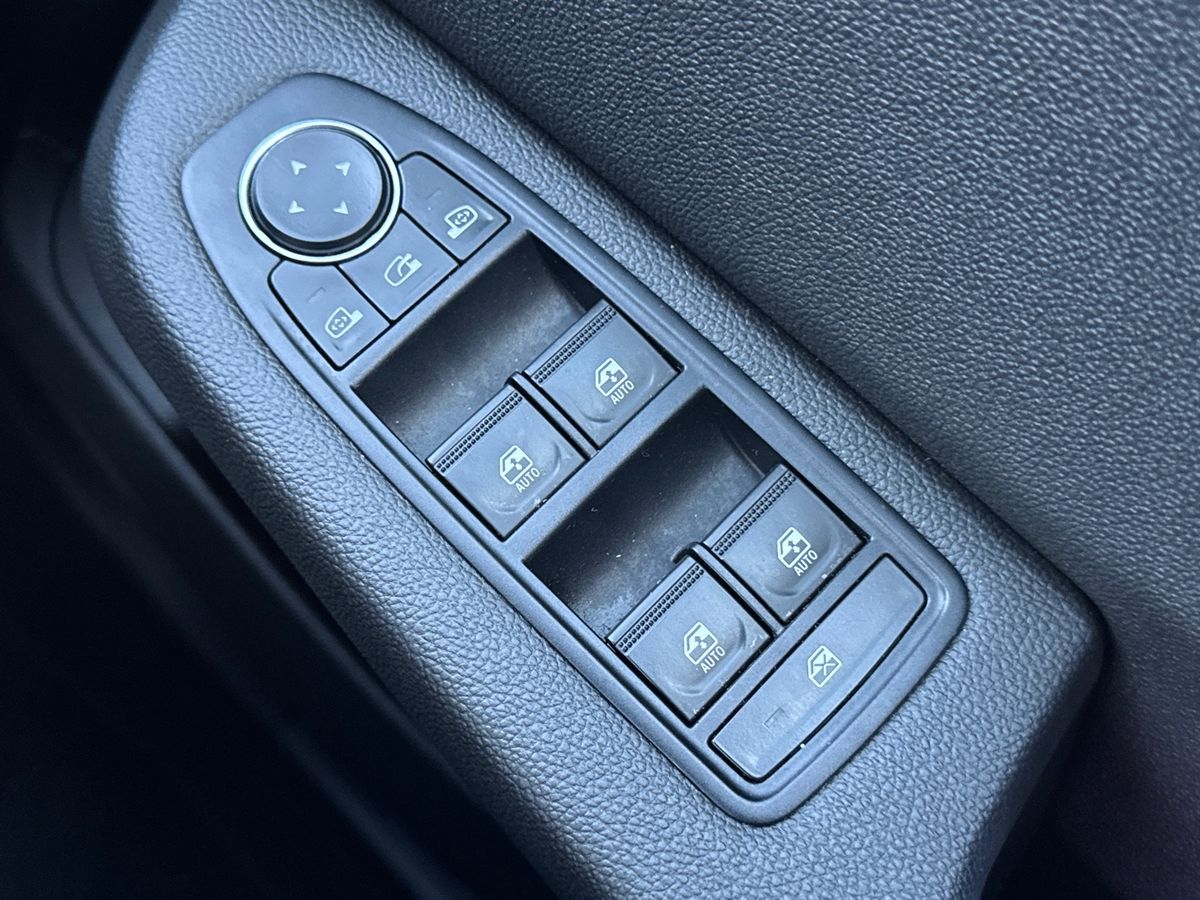 Used Renault Clio 2021 for sale - 76640275: Photo 17