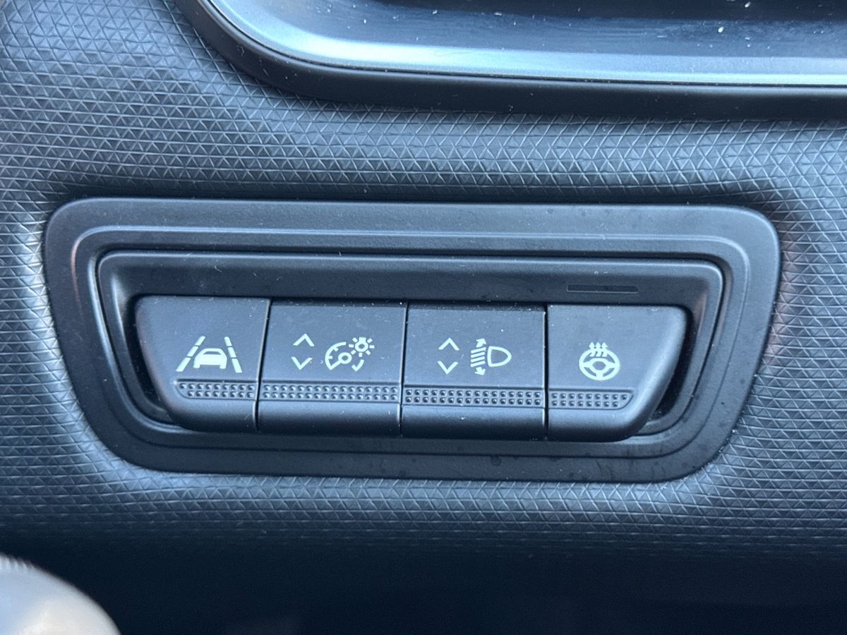 Used Renault Clio 2021 for sale - 76640275: Photo 38