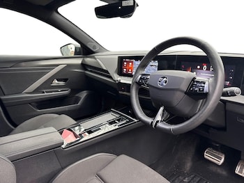 Used Vauxhall Astra 2024 for sale - 77013068: Photo