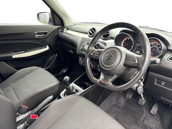 Used Suzuki Swift 2019 for sale - 77600331: Photo