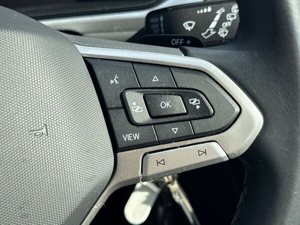 Used Volkswagen T-Roc 2023 for sale - 75992846: Photo 23