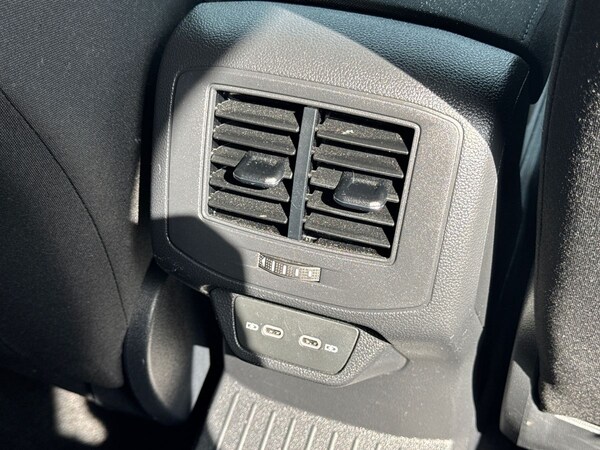 Used Volkswagen T-Roc 2023 for sale - 75992846: Photo 41