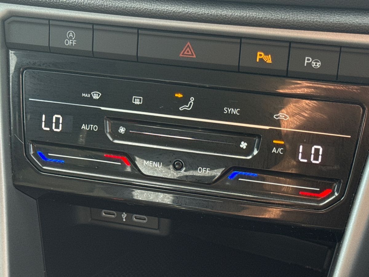 Used Volkswagen T-Roc 2023 for sale - 77634617: Photo 16