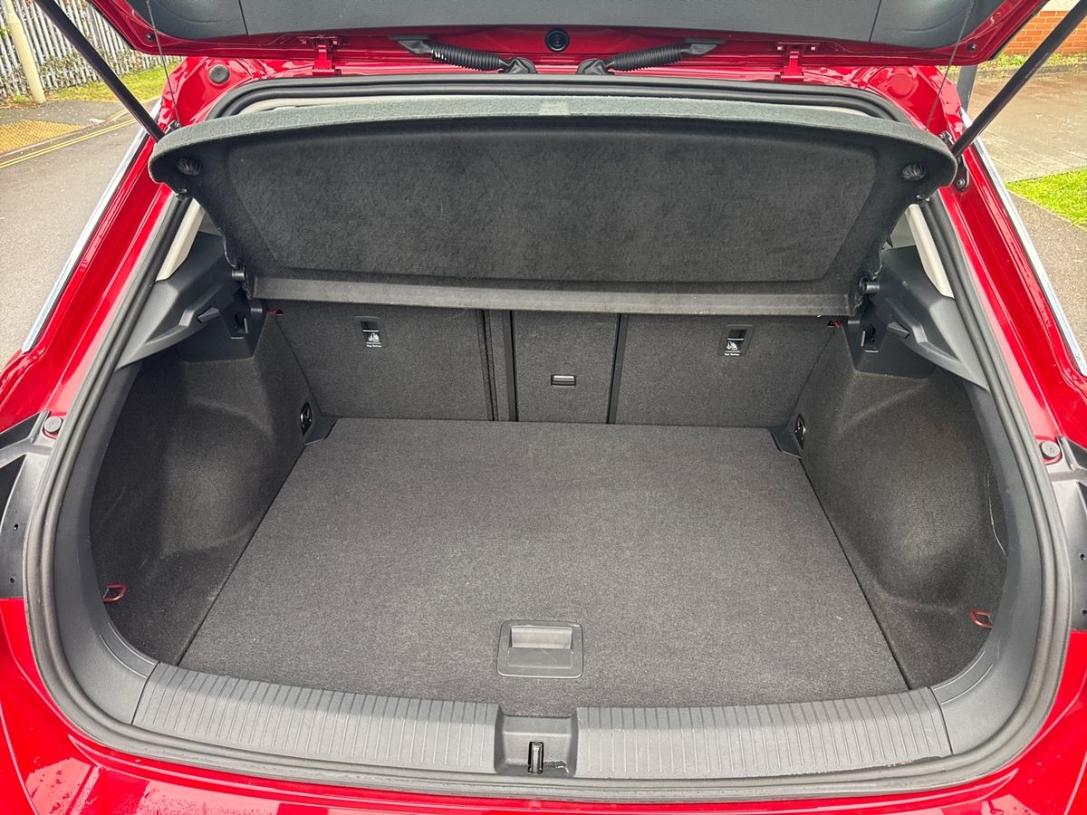 Used Volkswagen T-Roc 2023 for sale - 77634617: Photo 25