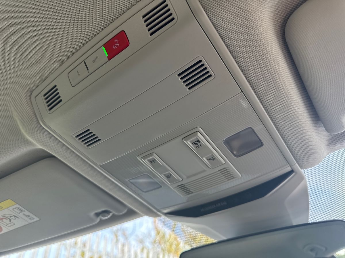 Used Volkswagen T-Roc 2023 for sale - 77634617: Photo 33