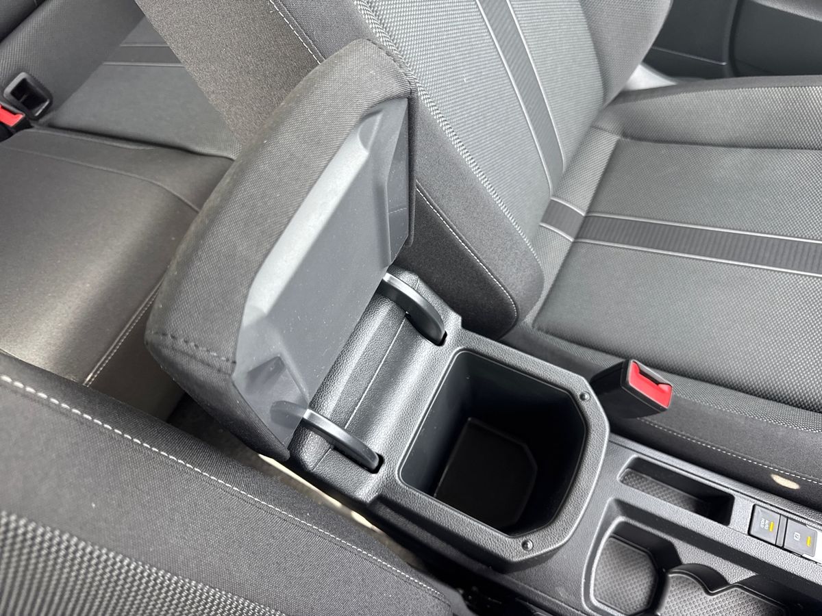 Used Volkswagen T-Roc 2023 for sale - 77634617: Photo 35