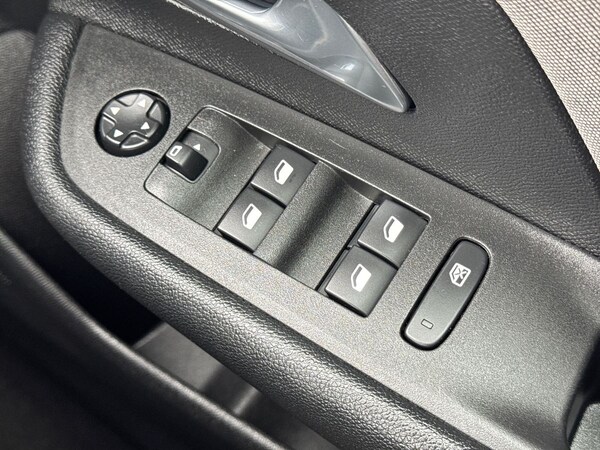 Used Vauxhall Mokka 2023 for sale - 75610688: Photo 17