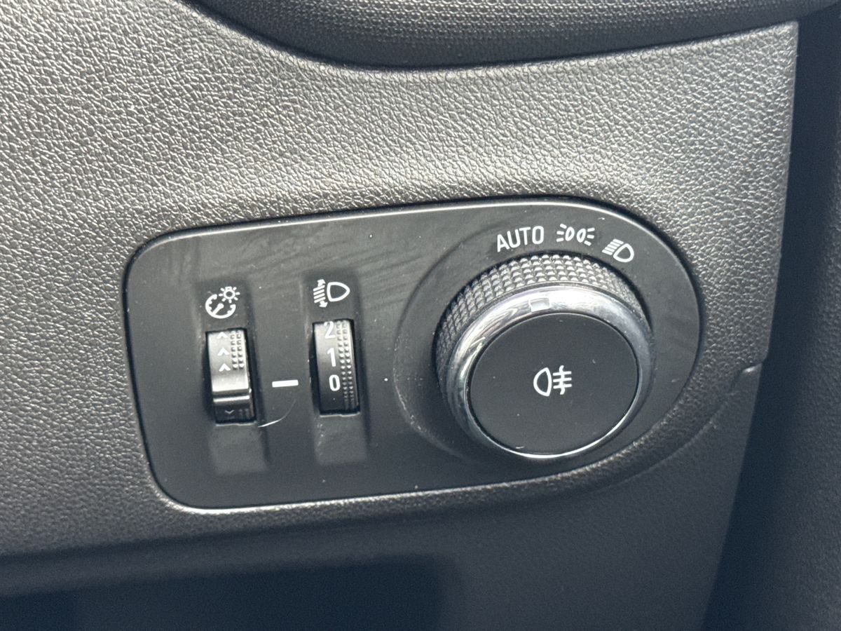 Used Vauxhall Crossland 2022 for sale - 76652542: Photo 29