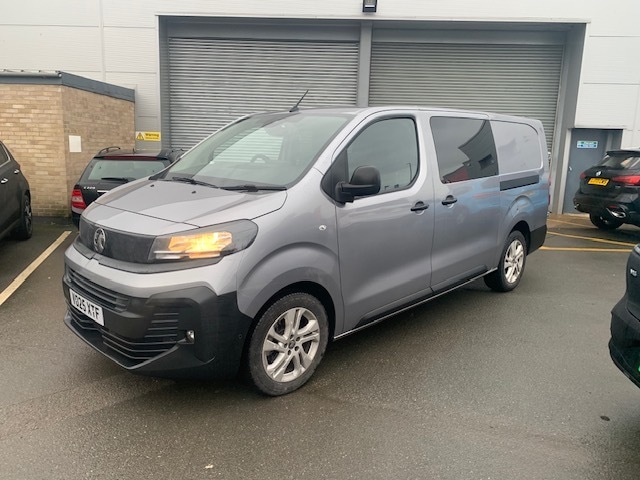 Used Vauxhall Vivaro 2025 for sale - 77307577: Photo 3