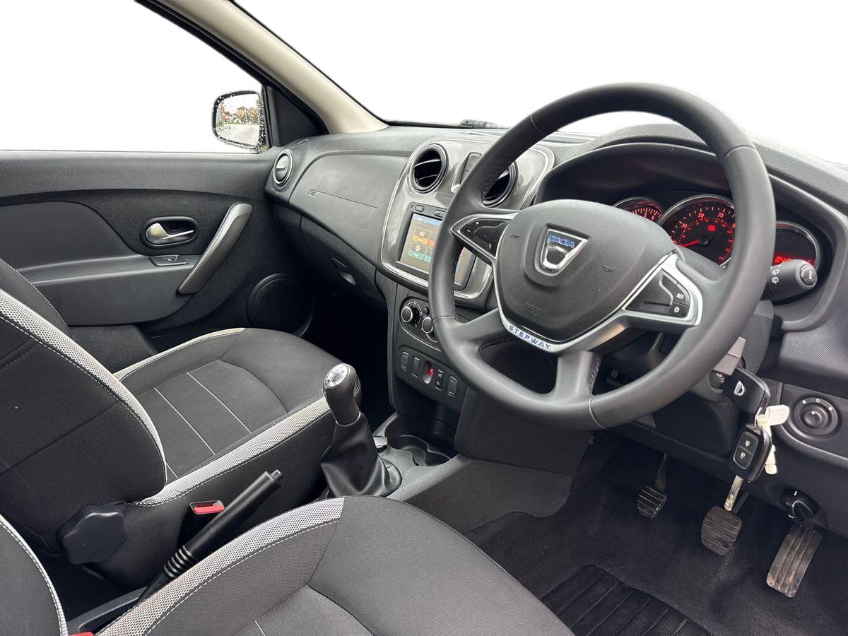 Used Dacia Sandero Stepway 2020 for sale - 76563710: Photo 3