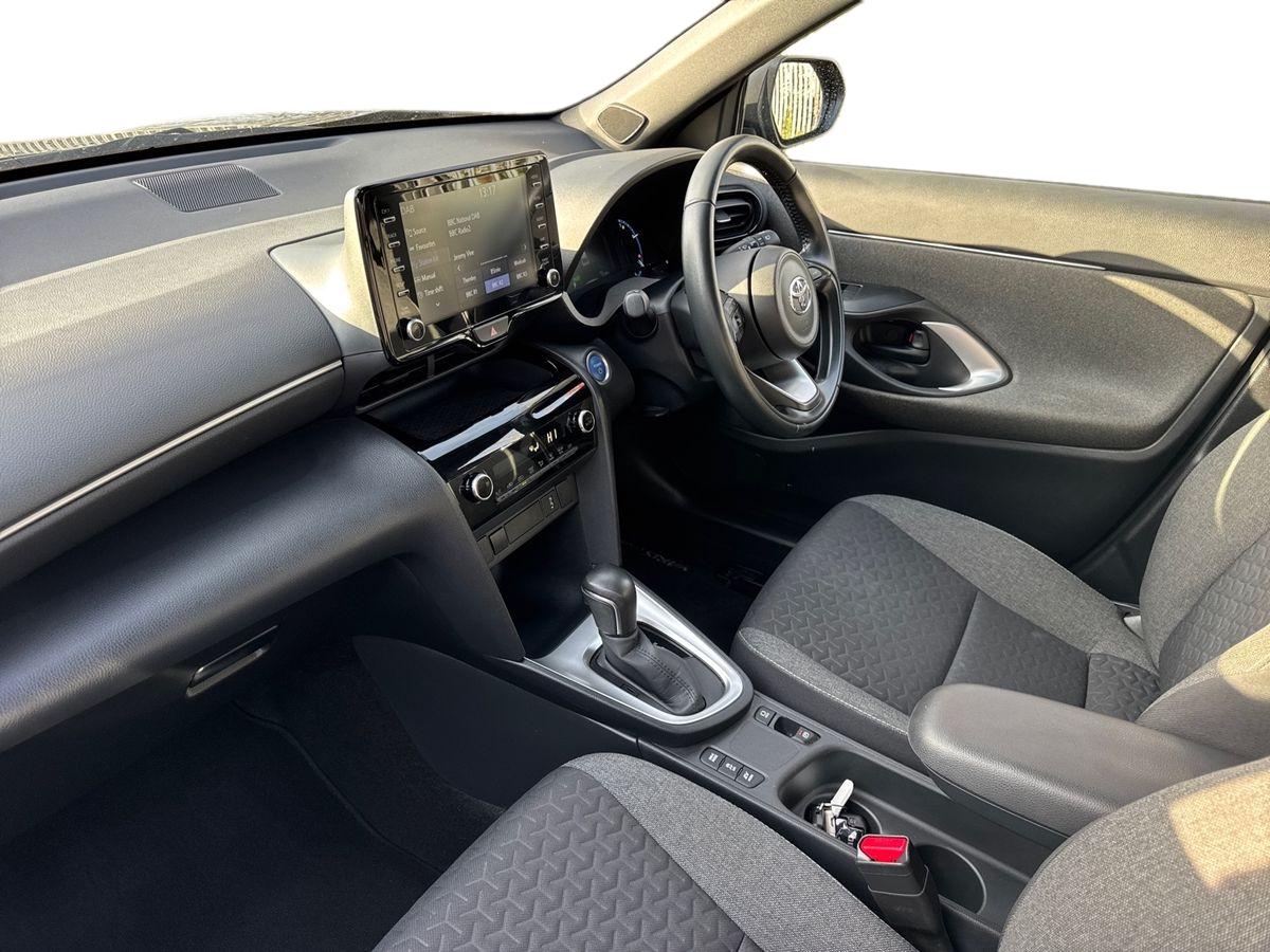 Used Toyota Yaris Cross 2022 for sale - 77105910: Photo 14