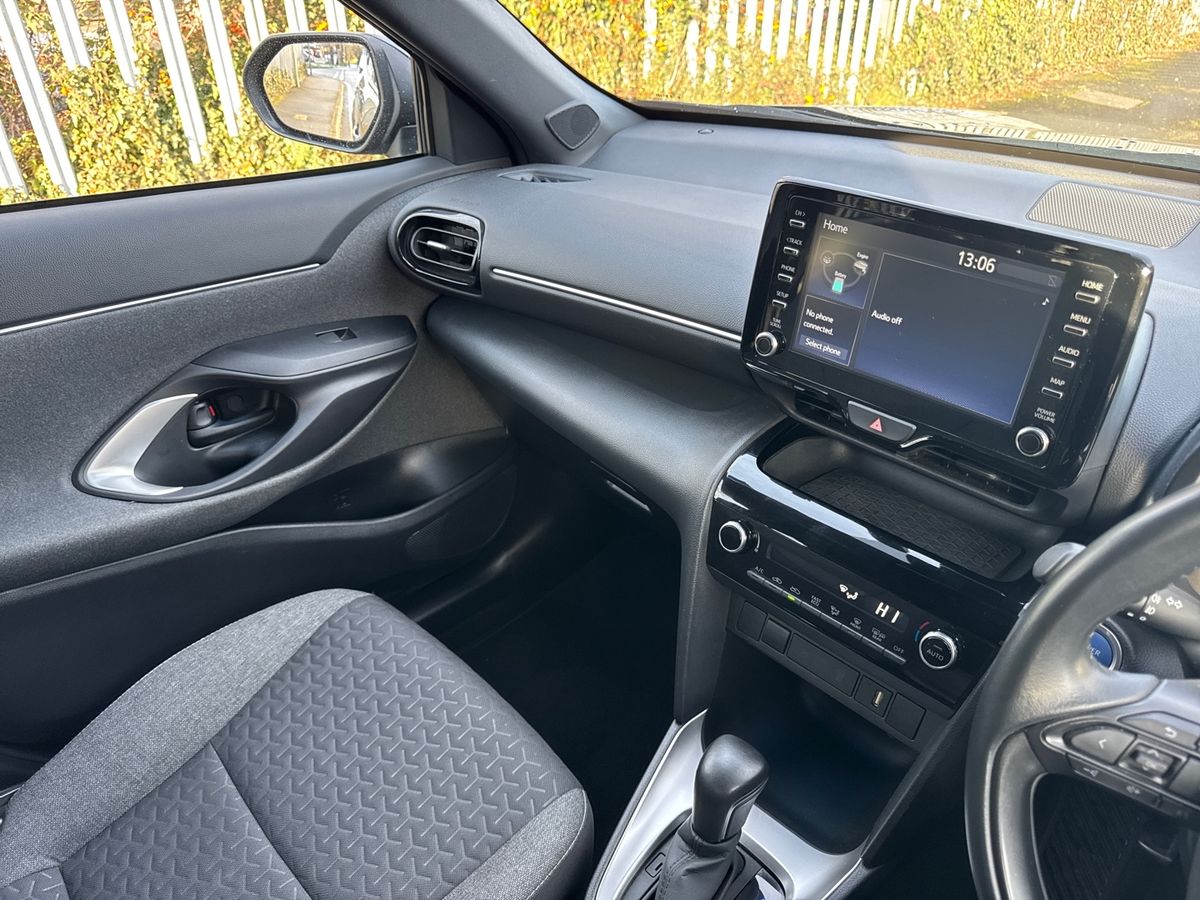 Used Toyota Yaris Cross 2022 for sale - 77105910: Photo 15