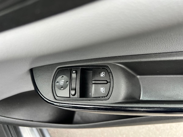 Used Vauxhall Corsa 2017 for sale - 76208756: Photo 17