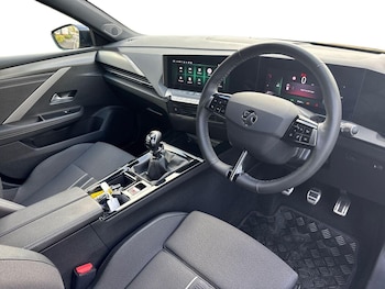 Used Vauxhall Astra 2023 for sale - 76311970: Photo