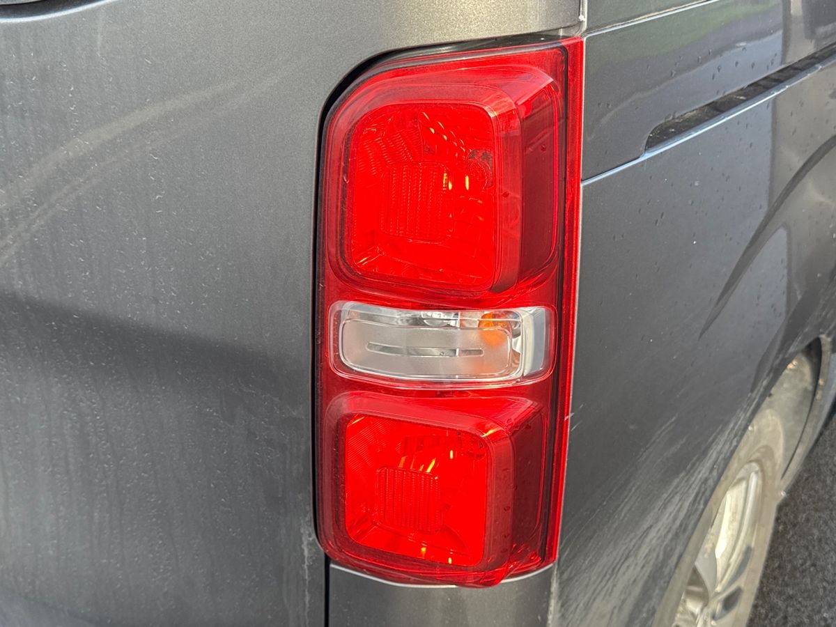 Used Peugeot Traveller 2019 for sale - 77084830: Photo 40