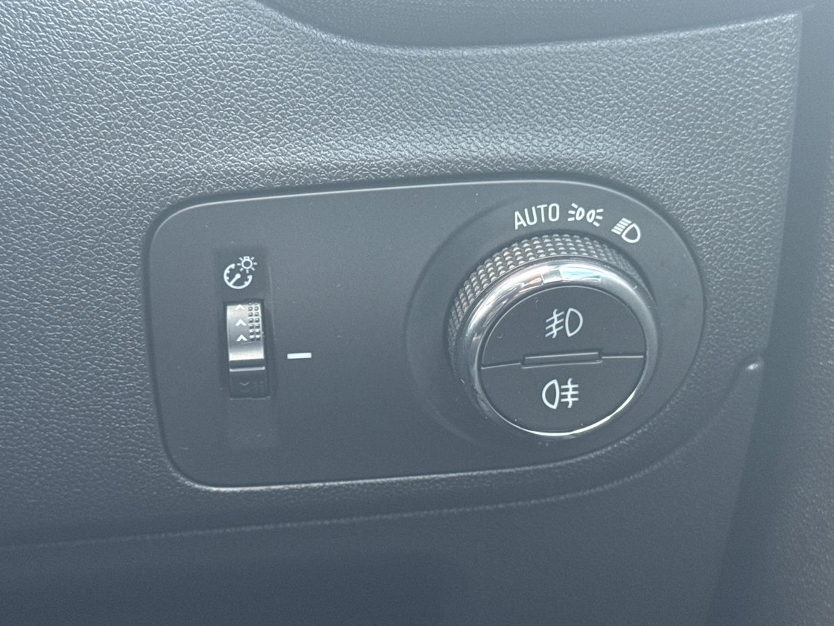 Used Vauxhall Crossland 2023 for sale - 75843745: Photo 27