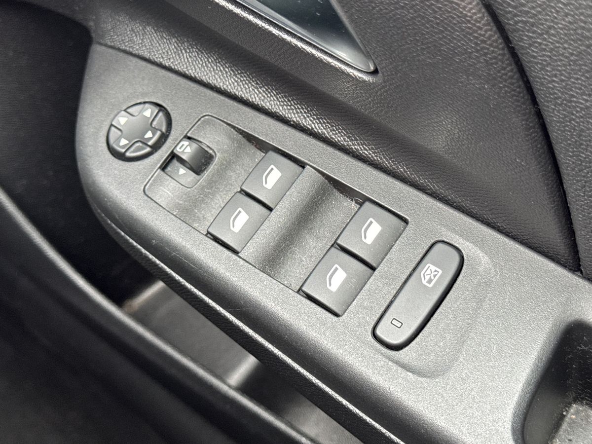 Used Vauxhall Corsa 2024 for sale - 76780369: Photo 17