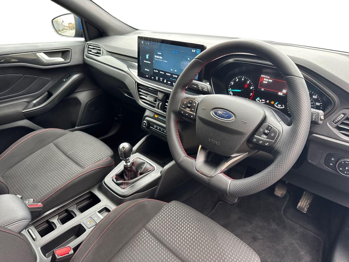 Used Ford Focus 2023 for sale - 76696466: Photo 3