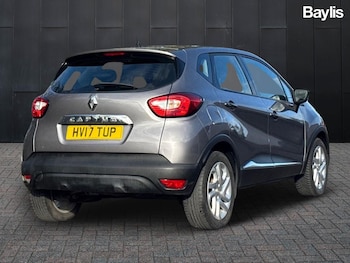 Used Renault Captur 2017 for sale - 76338778: Photo