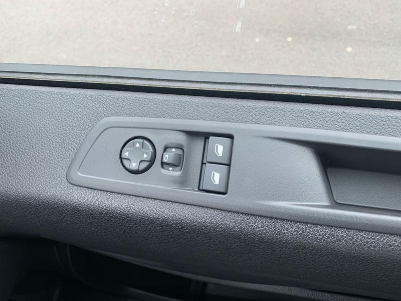 Used Vauxhall Vivaro 2024 for sale - 77910458: Photo 17