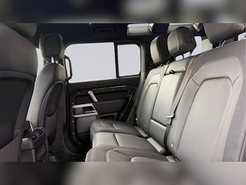 Used Land Rover Defender 2024 for sale - 79552505: Photo