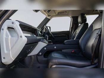 Used Land Rover Defender 2022 for sale - 79199974: Photo